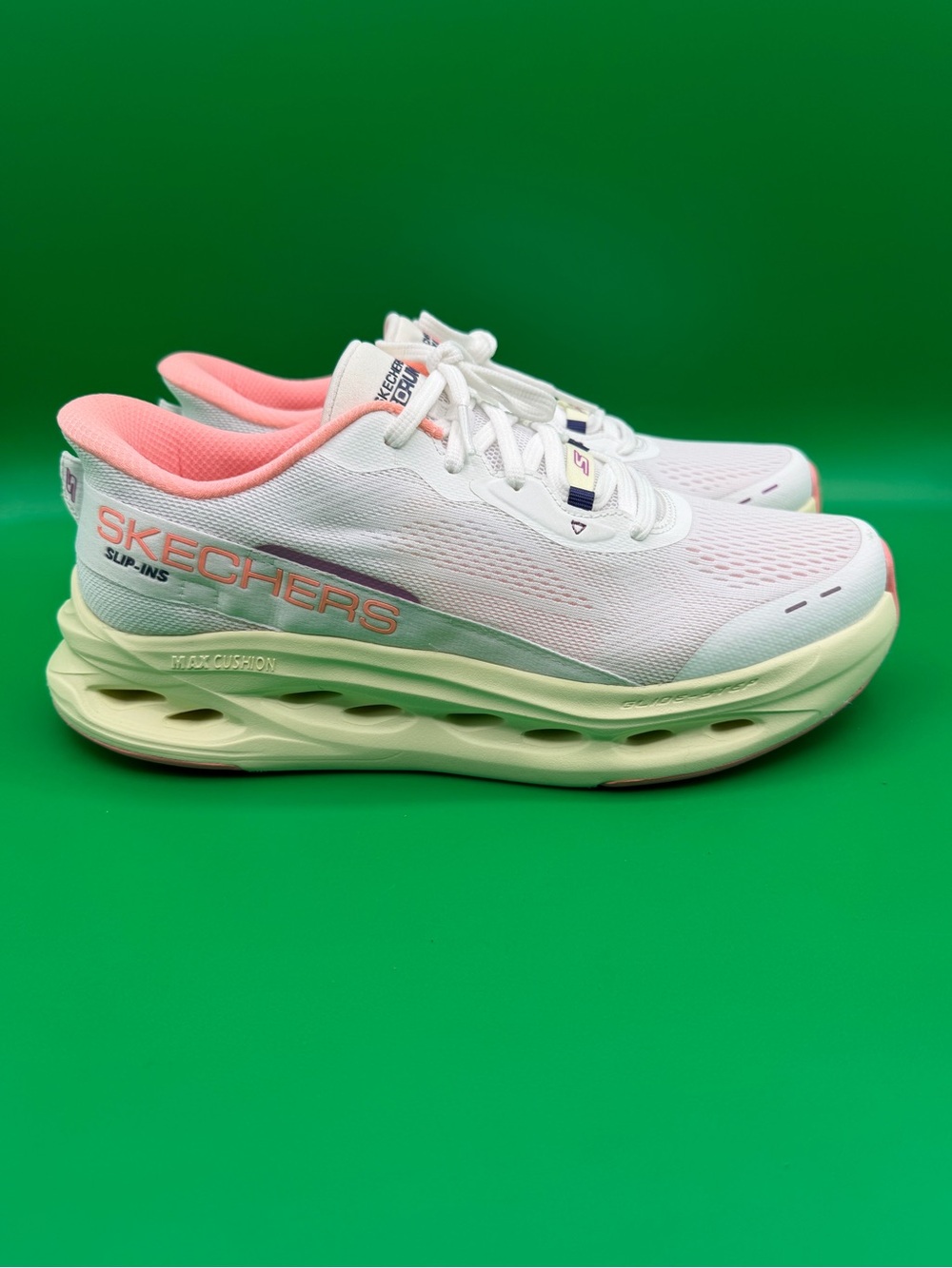 Skechers Women’s Max Cushioning GlideStep Shoes Running Sneaker 129400 SZ 9.5